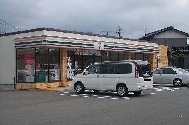 コンビニ　セブンイレブン（コンビニ）まで1000m