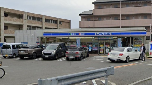 コンビニ　ローソン　新御堂筋上新田店（コンビニ）まで335m