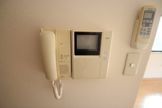 セキュリティ　※別号室の写真になります。