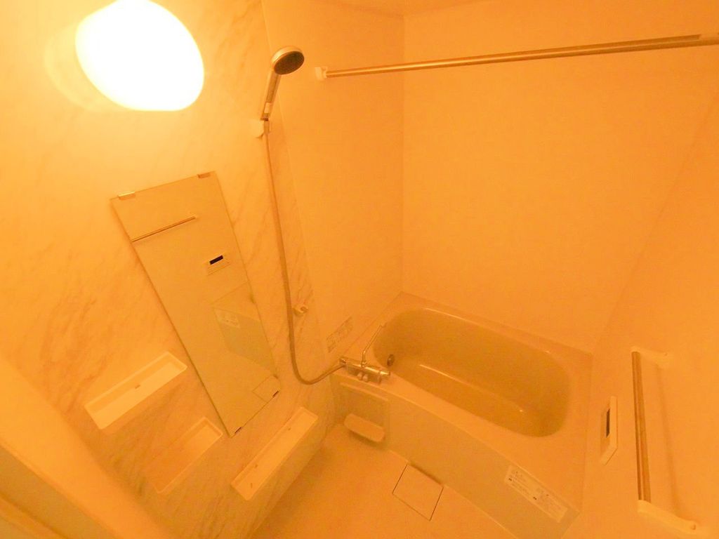 バス・シャワールーム　バス