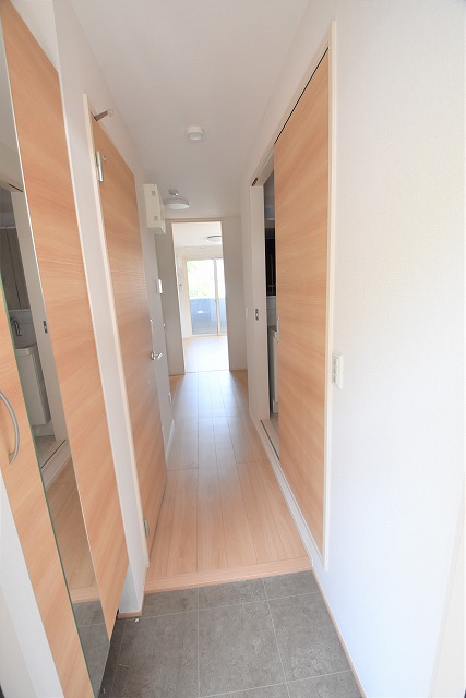 玄関　ヴァンベール京山