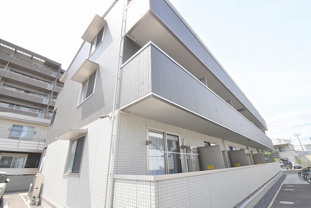 建物外観　ヴァンベール京山