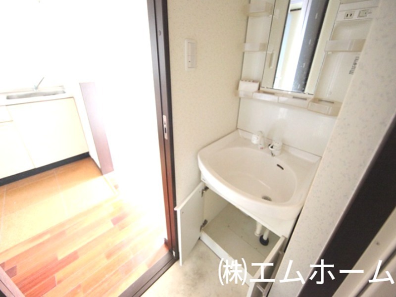 洗面設備　脱衣所　独立洗面化粧台