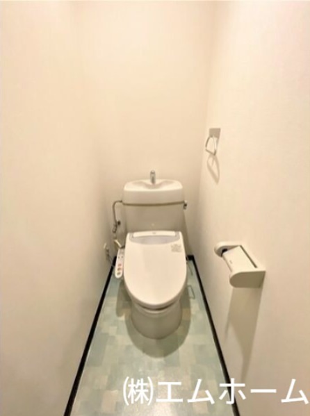 トイレ　温水洗浄便座付トイレ