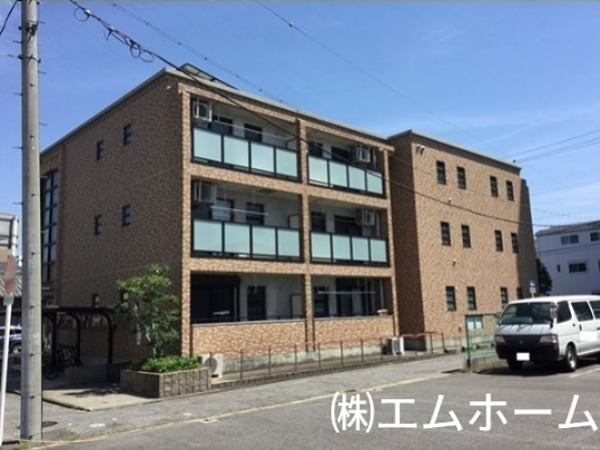 建物外観　オートロック付