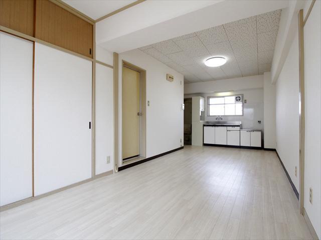 居室・リビング　松山市高砂町　豊洋ハイツ　ＬＤＫ