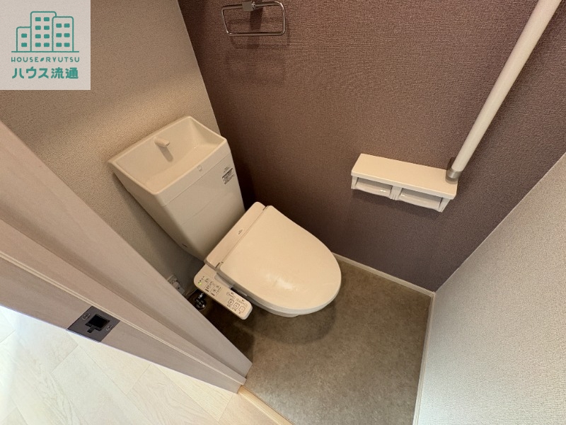 トイレ　※同タイプのお部屋の写真