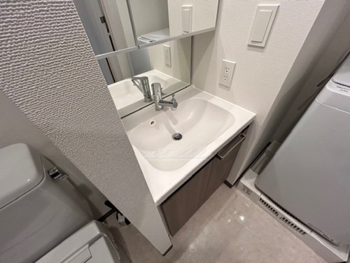 洗面設備　リブマックス仕様の家具家電付き（賃料管理費に含む）