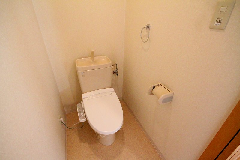 トイレ　写真は類似です。