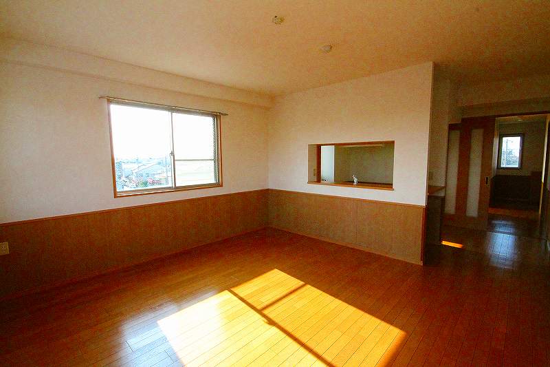 居室・リビング　写真は類似です。