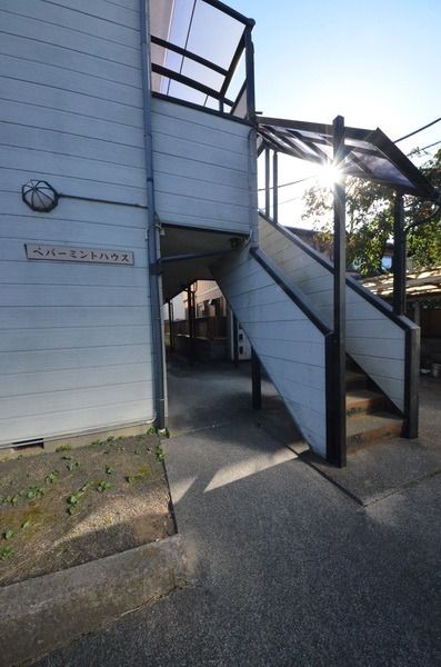 エントランス　外観・周辺部分