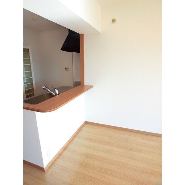 居室・リビング　物件の画像4