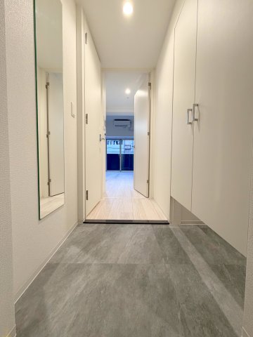 玄関　セレニテ日本橋エクラ