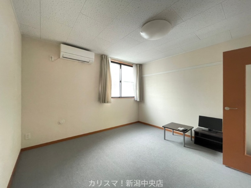 居室・リビング　※別部屋参考写真