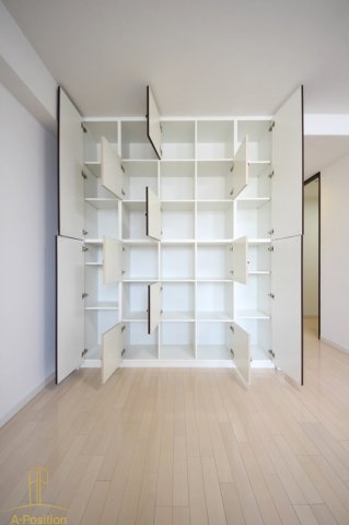 収納　プライムアーバン堺筋本町