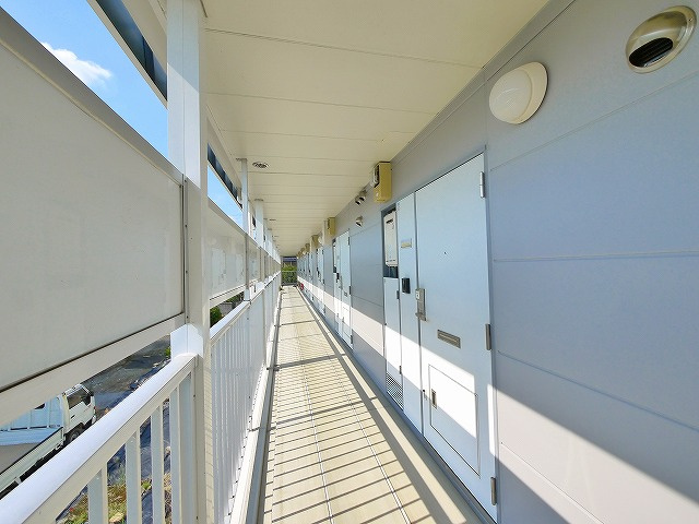 エントランス　通路