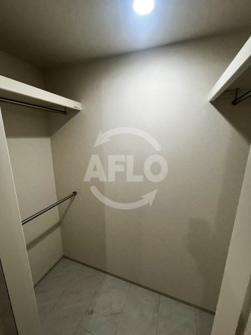 収納　アーバネックス堺筋本町　ウォークインクローゼット