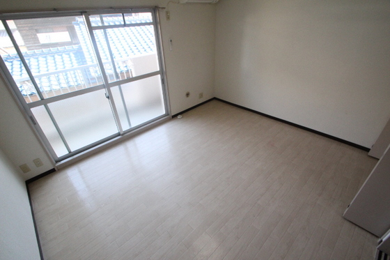 居室・リビング　※別部屋の写真です