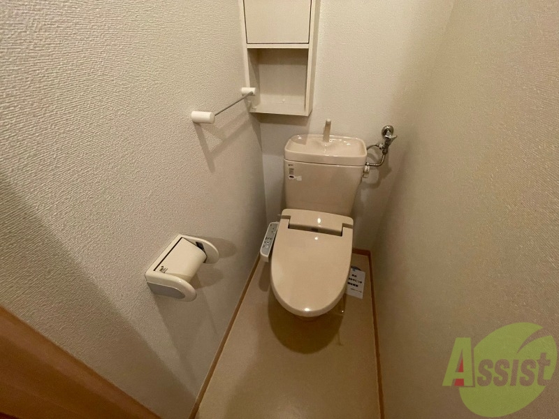 トイレ　こちらはトイレです。清潔感があり、安心して使用できます。