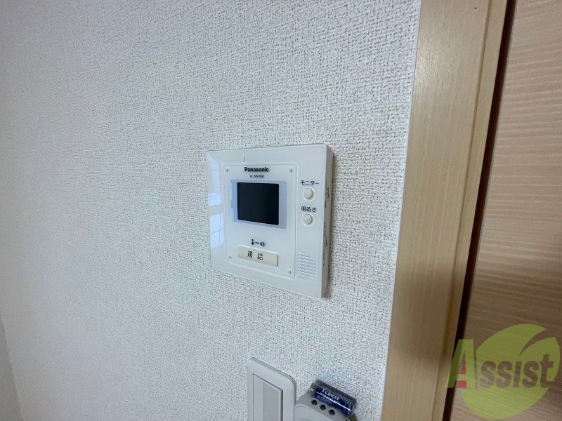 セキュリティ　ＴＶモニター付インターホンです。来客者の顔が見えるので安心！