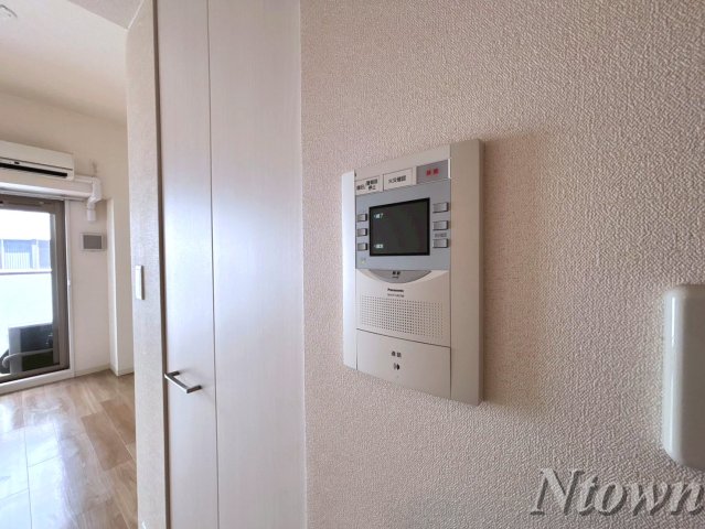 セキュリティ　モニター付きインターホンです