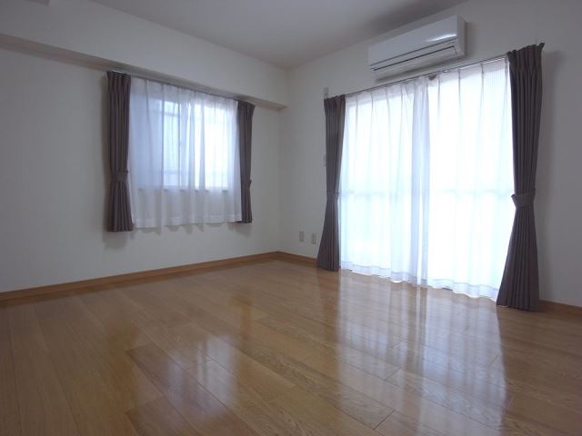 居室・リビング　日当たりが良く快適。