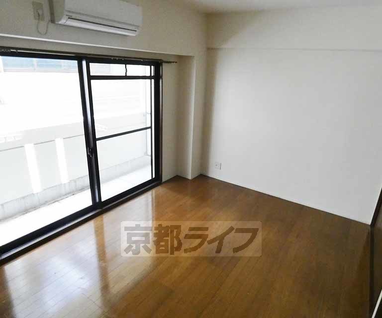 居室・リビング　広めのお部屋です。