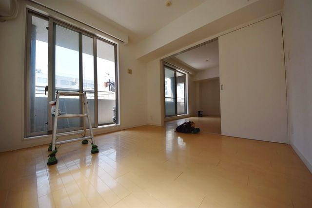 居室・リビング　内装工事中の写真になります