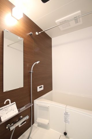 バス・シャワールーム　ゆったり過ごせるお風呂です