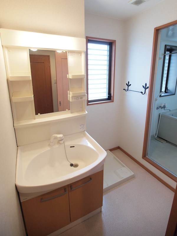 洗面設備　脱衣所もございます。