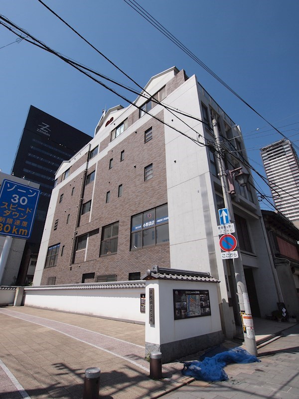 建物外観　西小倉エリアの広め1R物件。