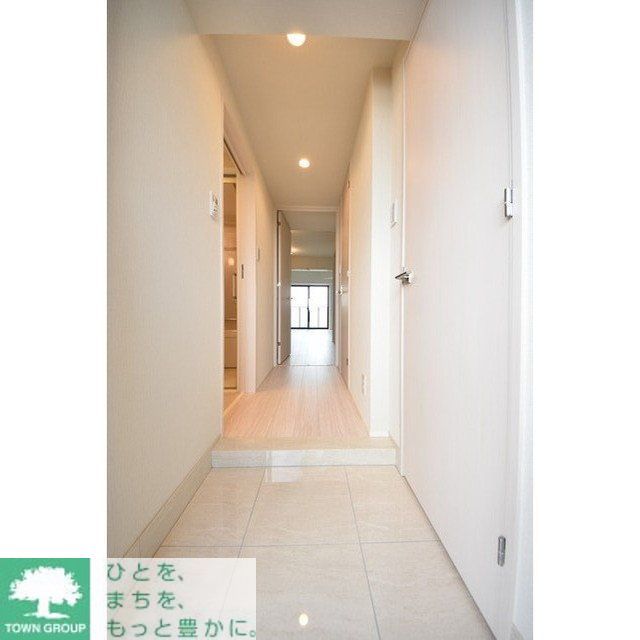 玄関　お部屋探しは株式会社　タウンハウジング　までお気軽にお問合…