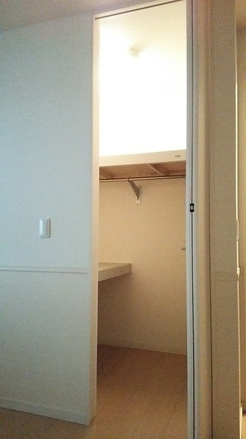 収納　ウォークインクローゼット