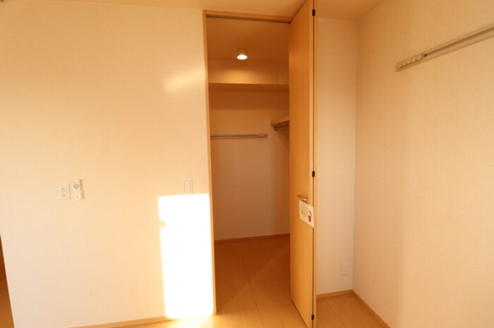 収納　ウォークインクローゼット