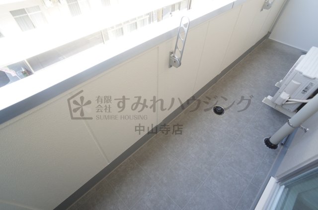 バルコニー　参考、同建物・同間取りの号室