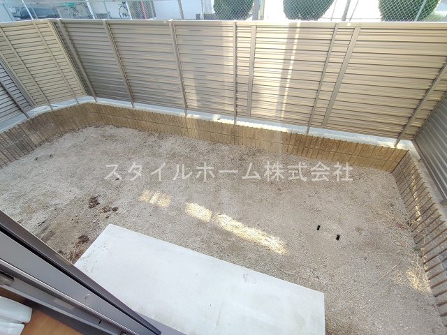 庭　同建物内別部屋の写真です。