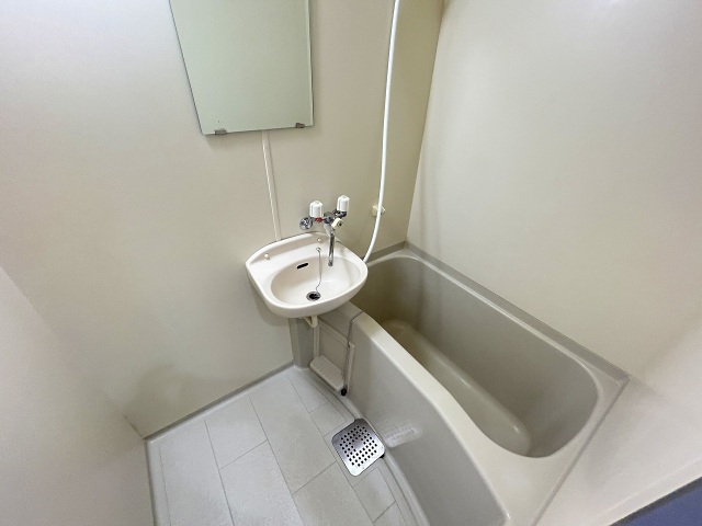 バス・シャワールーム　別号室の写真です