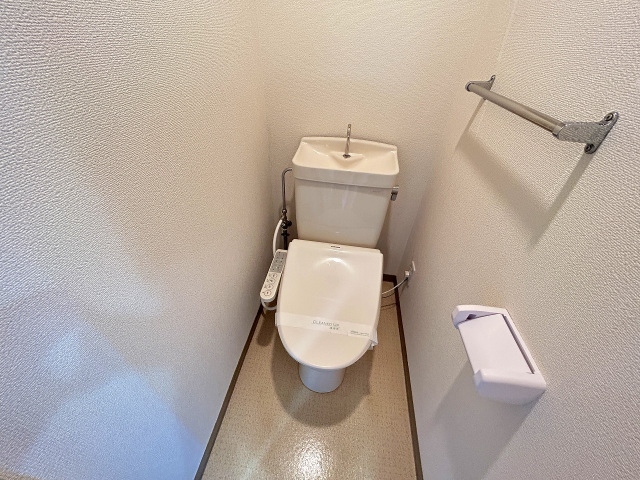 トイレ　別号室の写真です