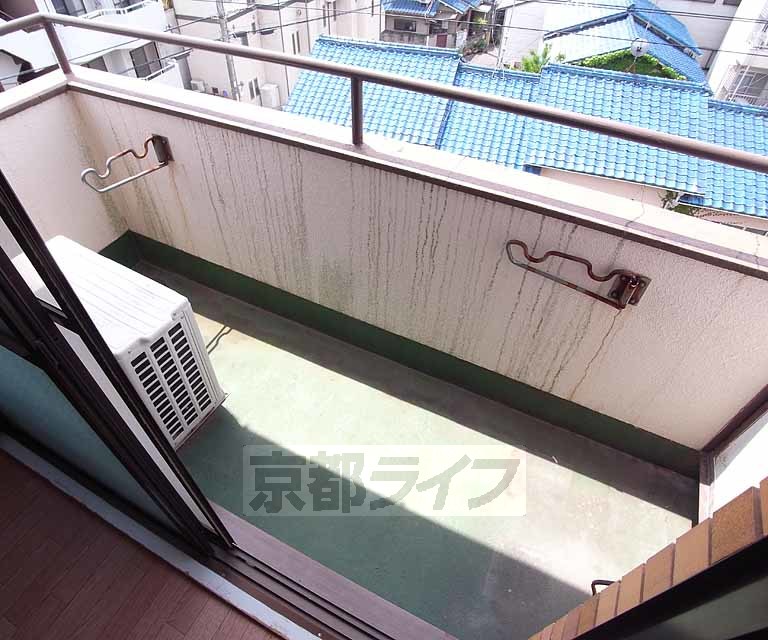 バルコニー　洗濯物も充分干せます。