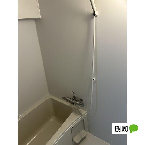 バス・シャワールーム　※同物件別部屋