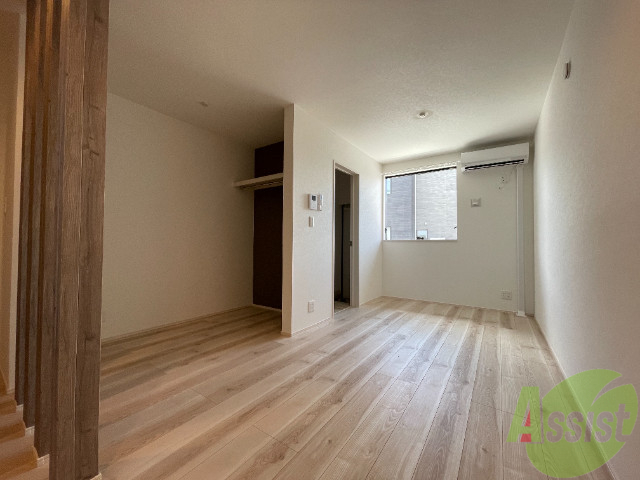 その他部屋・スペース　ゆったり出来そうな広さの洋室。寝室にいかがでしょうか？