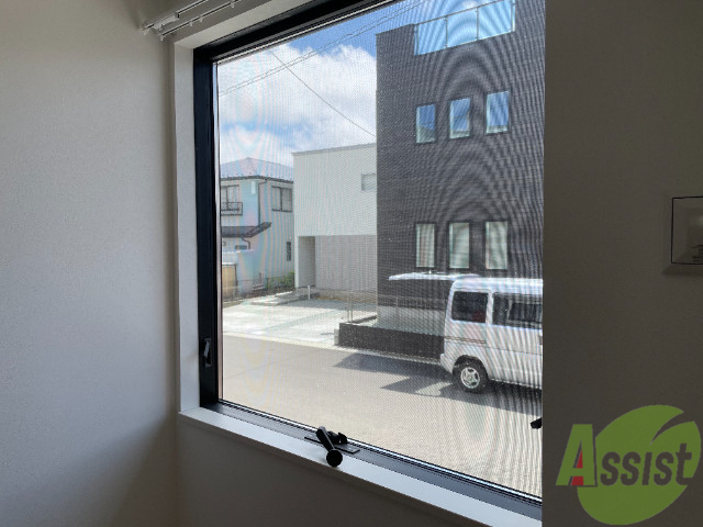 バルコニー　閑静な住宅街というイメージを受けました。