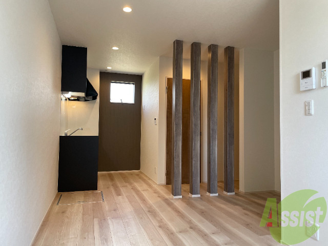 居室・リビング　リビングは陽当たり良く広々した空間ですよ～