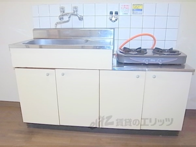 収納　キッチン下