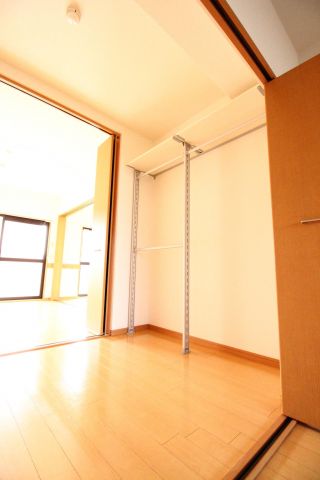 収納　ウォークインクローゼットです