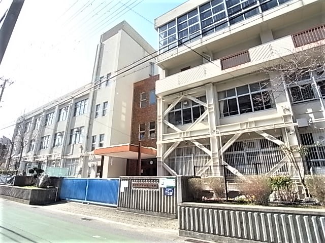 小学校　神戸市立本山南小学校（小学校）まで348m
