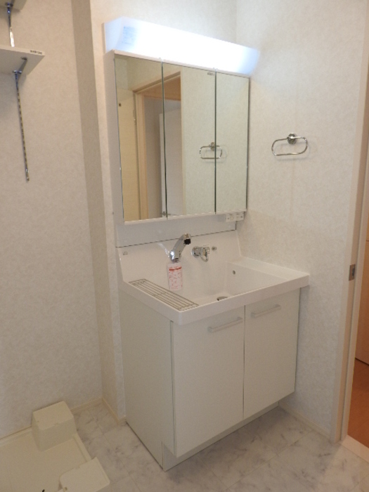 洗面設備　忙しい朝には欠かせない洗面所です