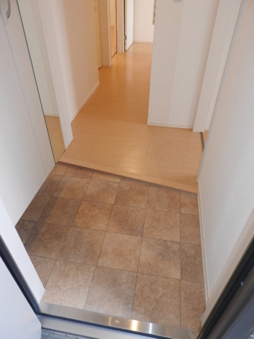 玄関　落ち着いた玄関です