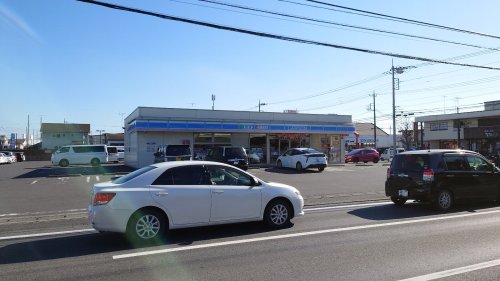 コンビニ　ローソン 小山西城南三丁目店（コンビニ）まで361m
