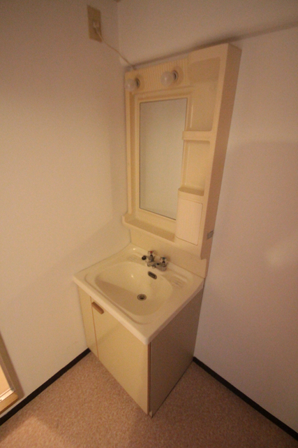 洗面設備　別室の参考写真です。※現況優先